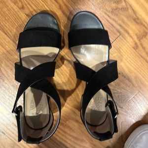 Naturalizer black sandal
